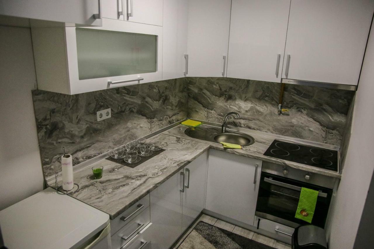 Lovely Apartment Omar Сараєво Екстер'єр фото