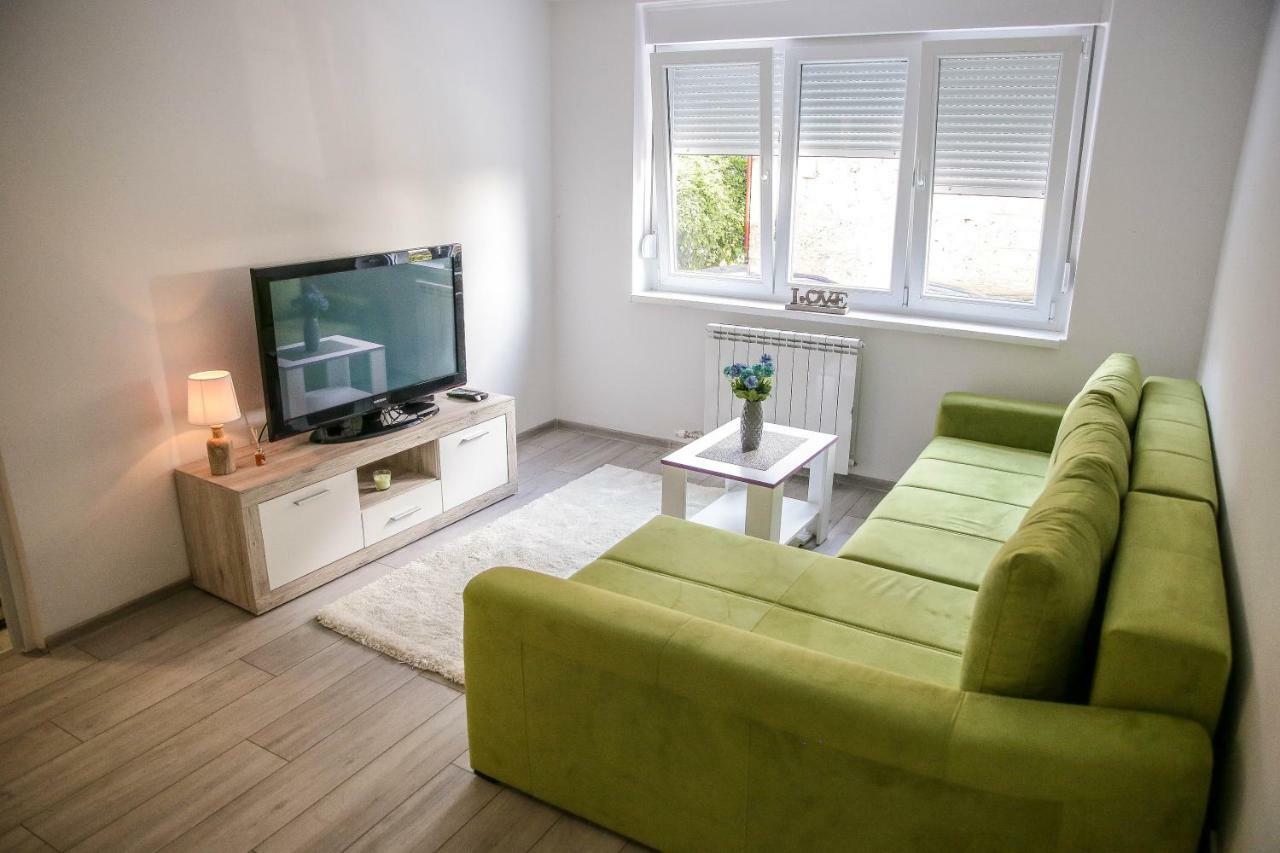 Lovely Apartment Omar Сараєво Екстер'єр фото