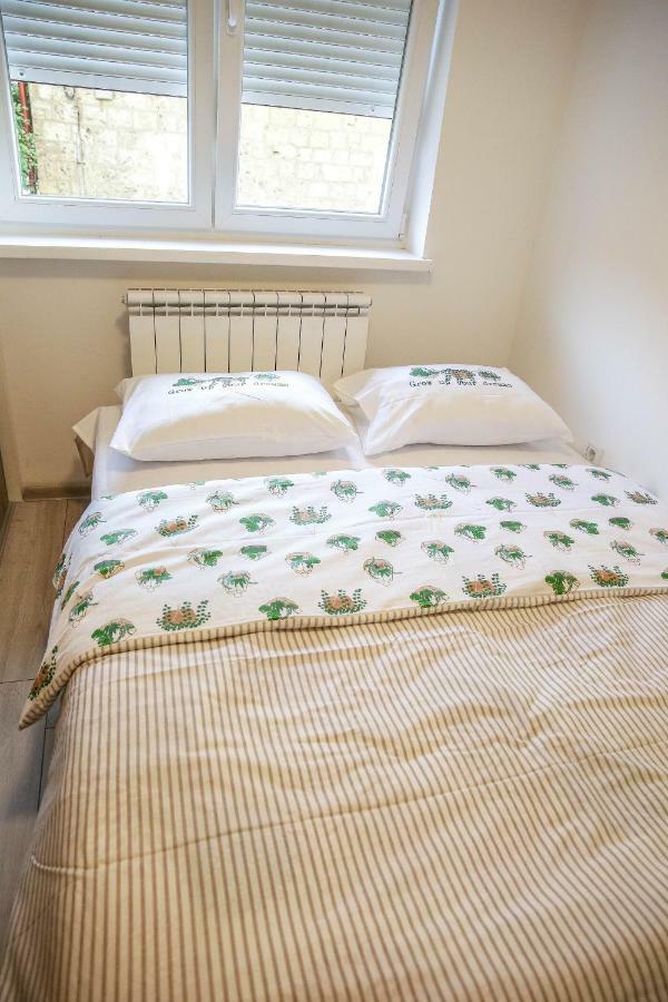 Lovely Apartment Omar Сараєво Екстер'єр фото