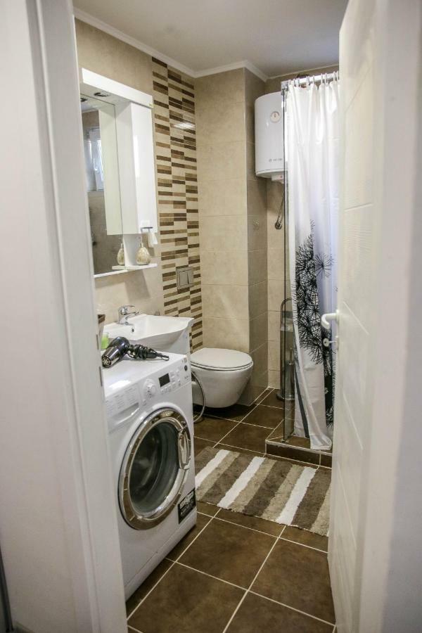 Lovely Apartment Omar Сараєво Екстер'єр фото