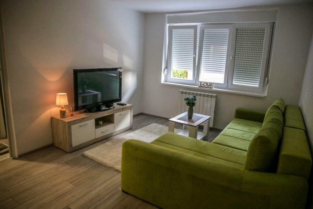 Lovely Apartment Omar Сараєво Екстер'єр фото